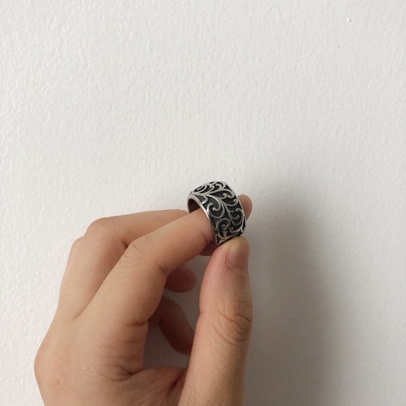 Heavy Solid Unique Ring - Picture 4 of 5